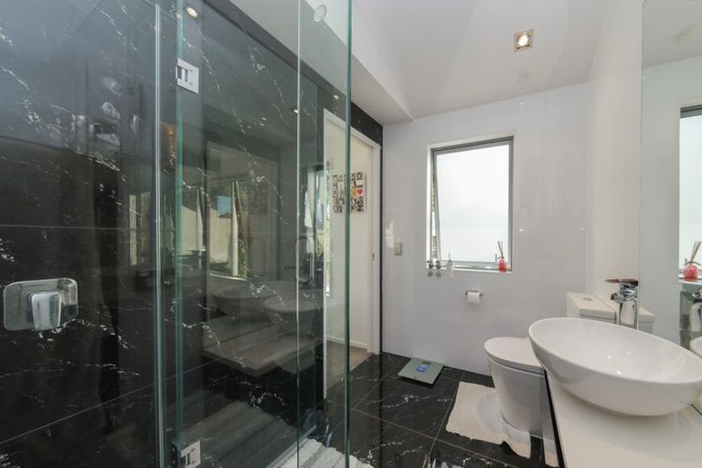 Photo of property in 16 Bucklands Beach Road, Bucklands Beach, Auckland, 2012