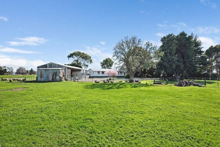 Photo of property in 2 Swamp Road, Dillons Point, Blenheim, 7273