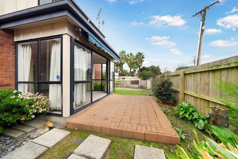 Photo of property in 3/24 Miro Street, New Lynn, Auckland, 0600