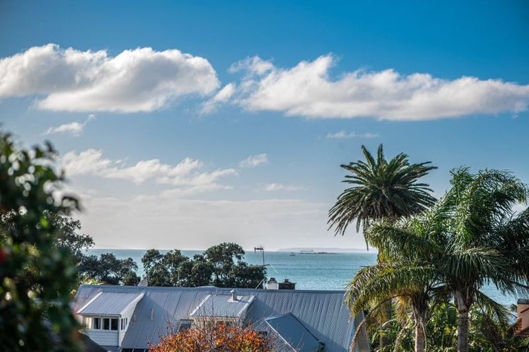 Photo of property in 1/7 Macky Avenue, Devonport, Auckland, 0624