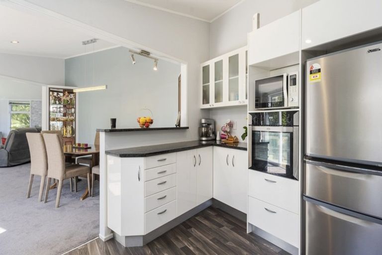 Photo of property in 62f Poplar Grove, Whalers Gate, New Plymouth, 4310