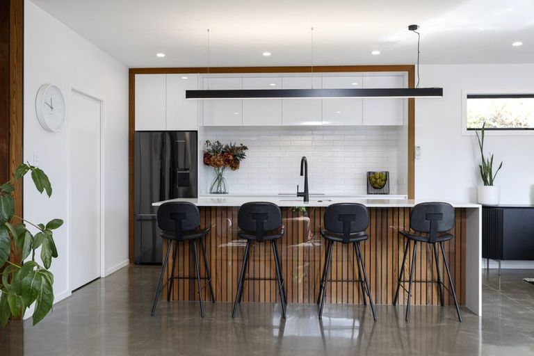 Photo of property in 8 Orite Drive, Welbourn, New Plymouth, 4310