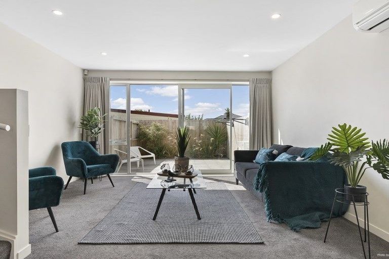 Photo of property in 6/2 Stone Street, Miramar, Wellington, 6022