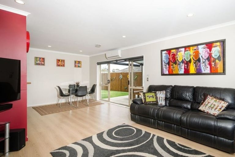 Photo of property in 21 Richfield Crescent, Westgate, Auckland, 0614