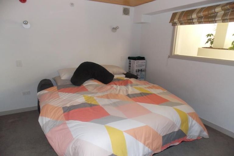 Photo of property in Stadium Garden Flats, 118/107 Thorndon Quay, Pipitea, Wellington, 6011