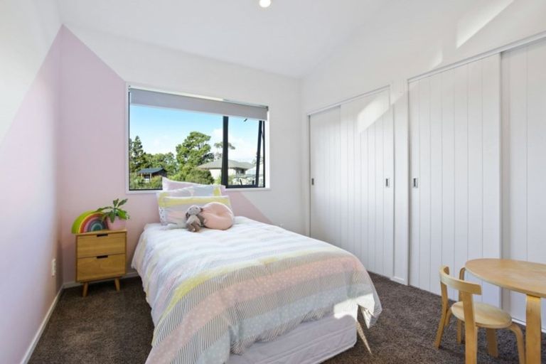 Photo of property in 10 Gavinike Place, Waimauku, 0812