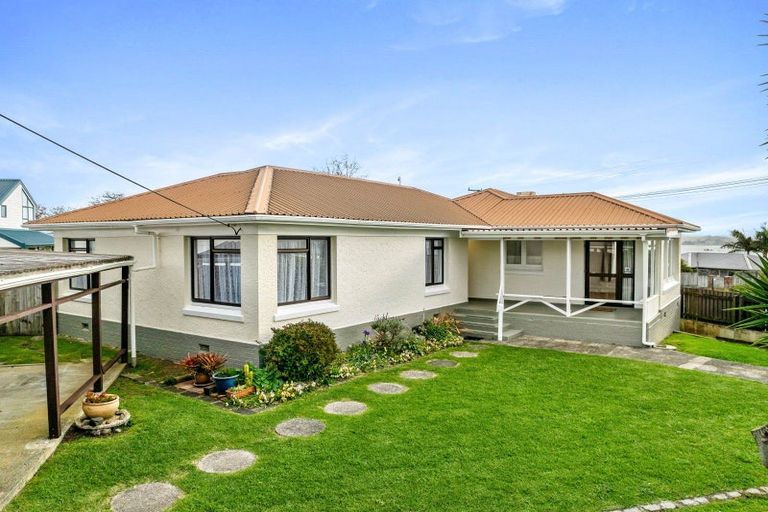 Photo of property in 11a Raumati Crescent, Onerahi, Whangarei, 0110