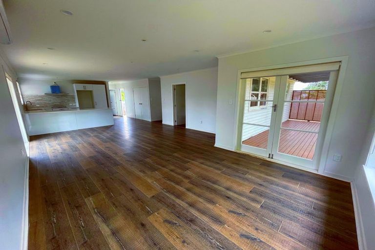Photo of property in 84 Universal Drive, Henderson, Auckland, 0610