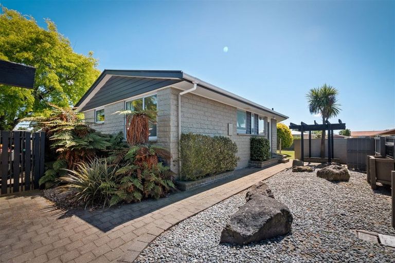 Photo of property in 26 Cardinal Drive, Hillmorton, Christchurch, 8025