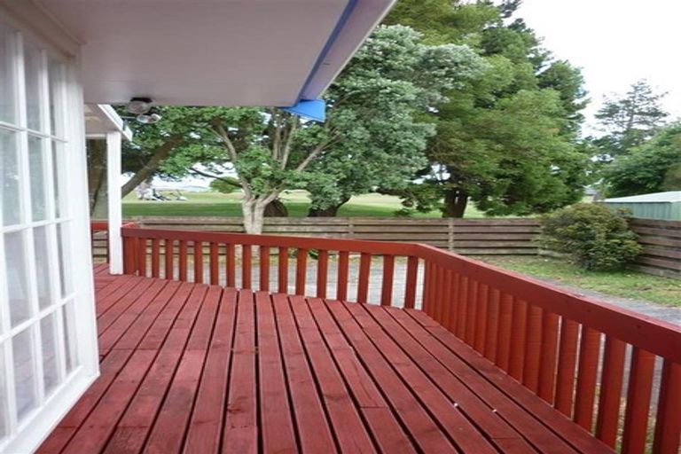 Photo of property in 25 Pinehurst Place, Wattle Downs, Auckland, 2103