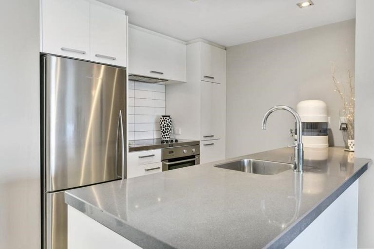 Photo of property in The Capital, 16/370 Oriental Parade, Oriental Bay, Wellington, 6011