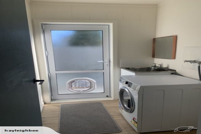 Photo of property in 2/41 Bowhill Road, New Brighton, Christchurch, 8083