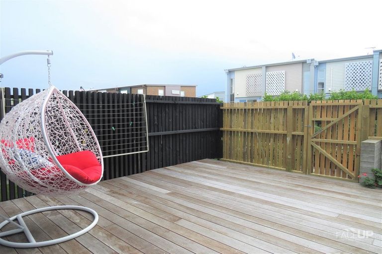 Photo of property in 26 Oioi Road, Hobsonville, Auckland, 0616