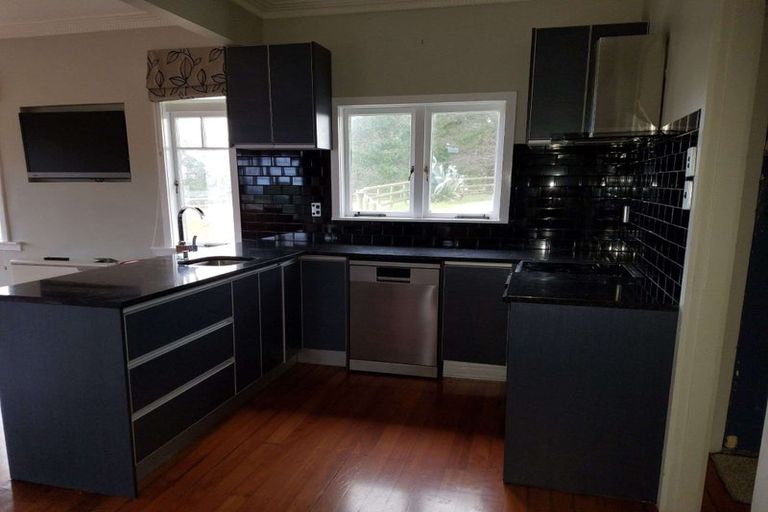 Photo of property in 177 Alf Access Road, Helensville, 0875