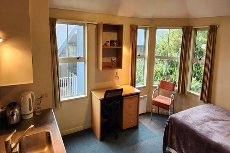 Photo of property in 33 Queen Street, Brighton, Dunedin, 9035