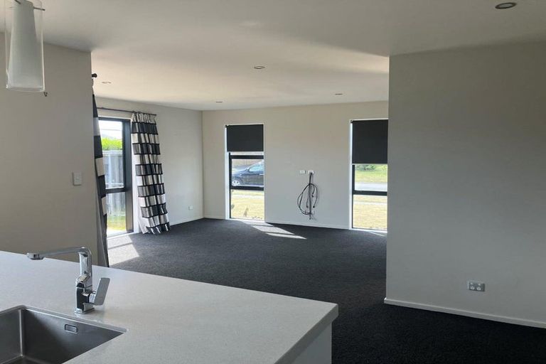 Photo of property in 5 Rossall Crescent, Rolleston, 7615