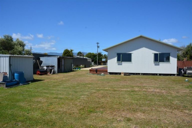 Photo of property in 5 Hunter Street, Karamea, 7893