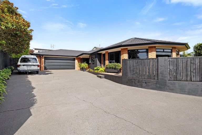 Photo of property in 10a Long Place, Frankleigh Park, New Plymouth, 4310