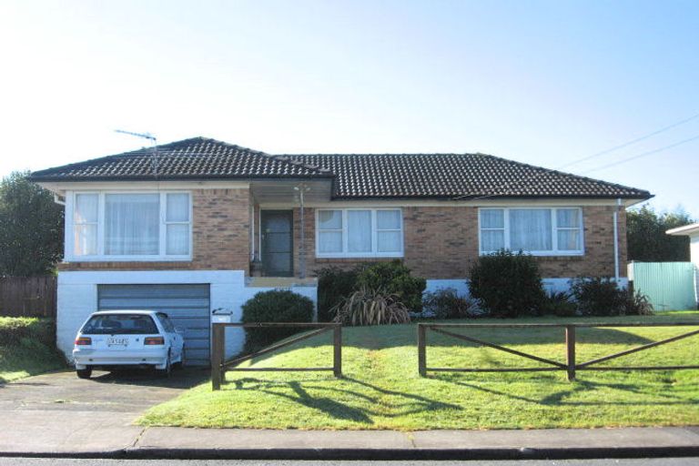 Photo of property in 61 Cargill Street, Papakura, 2110