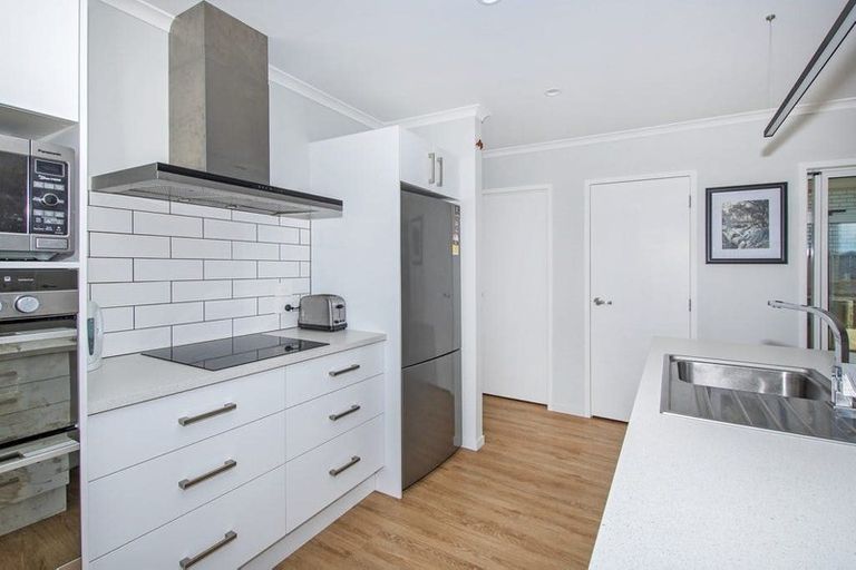 Photo of property in 11 Provisional Drive, Te Kamo, Whangarei, 0112