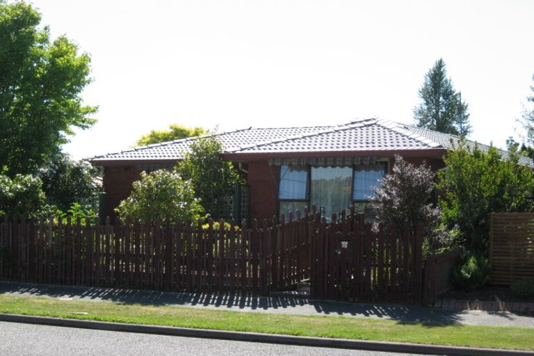 Photo of property in 34 Westgrove Avenue, Avonhead, Christchurch, 8042