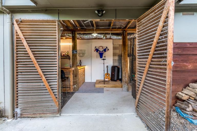 Photo of property in 161 Kimihia Road, Huntly, 3771