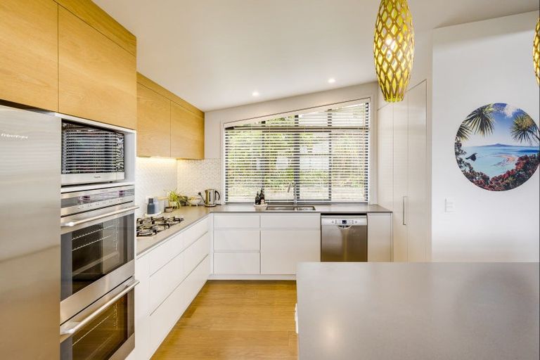 Photo of property in 13 Havelock Road, Hospital Hill, Napier, 4110