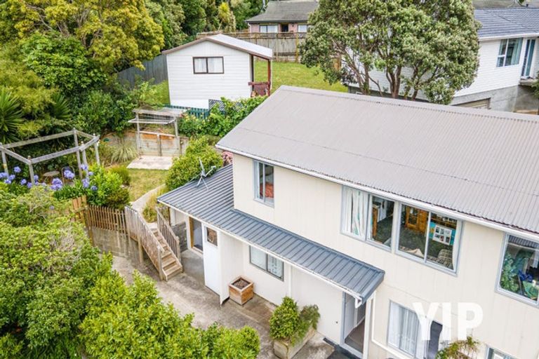 Photo of property in 1/71 Larsen Crescent, Tawa, Wellington, 5028
