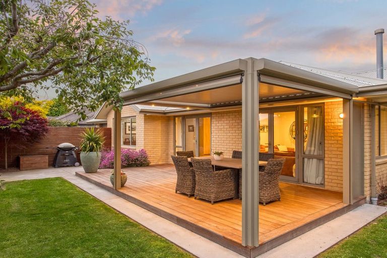 Photo of property in 53 Grimseys Road, Redwood, Christchurch, 8051