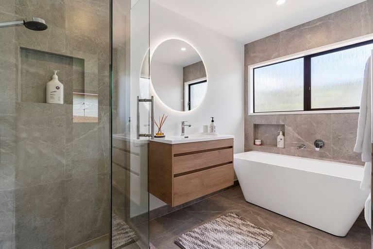 Photo of property in 2/136 Barrack Road, Mount Wellington, Auckland, 1060