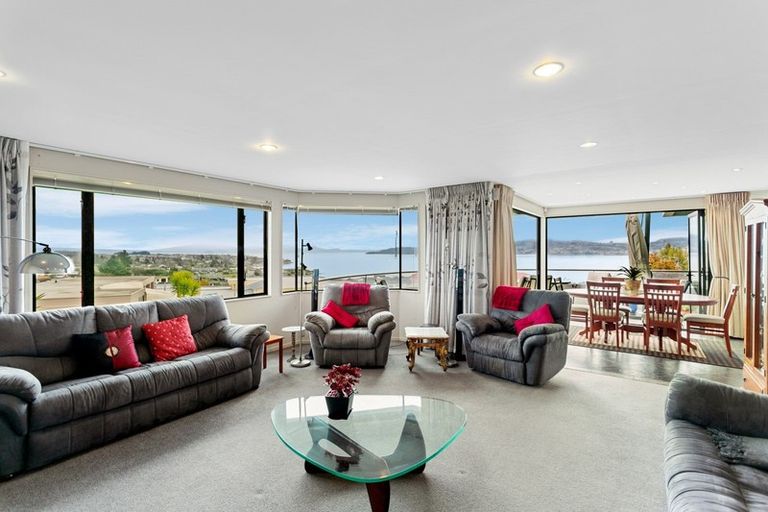 Photo of property in 1/72 Harvey Street, Waipahihi, Taupo, 3330