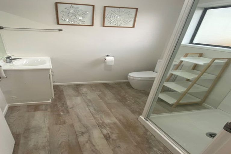 Photo of property in 33 Patons Road, Howick, Auckland, 2014