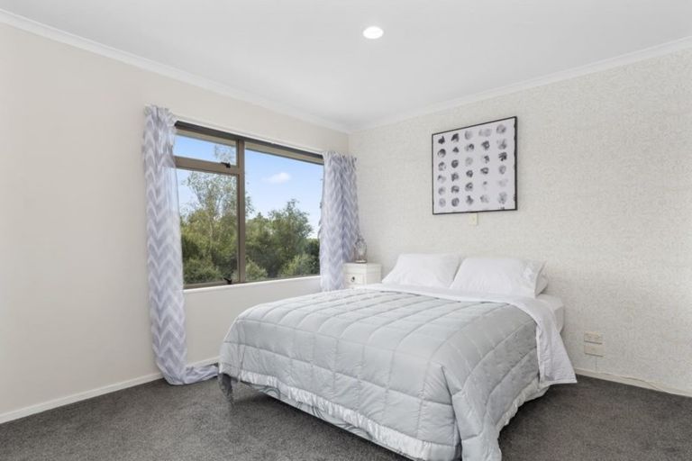 Photo of property in 52 Little John Drive, Bellevue, Tauranga, 3110