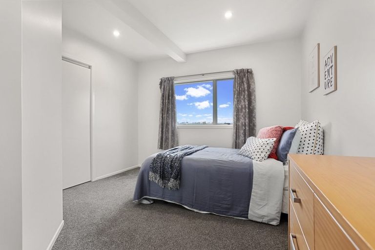 Photo of property in 217 Glengarry Road, Glen Eden, Auckland, 0602