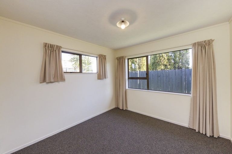 Photo of property in 2d Woodfield Avenue, Roslyn, Palmerston North, 4414