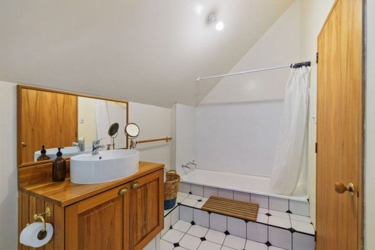 Photo of property in 140 Major Hornbrook Road, Mount Pleasant, Christchurch, 8081