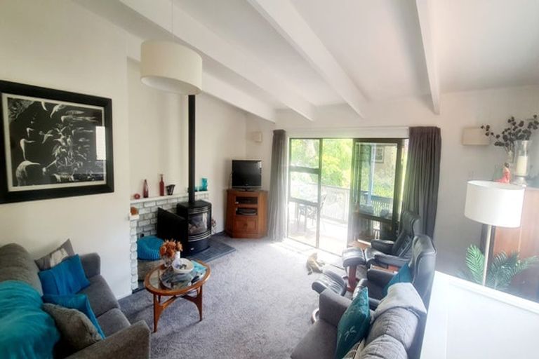 Photo of property in 30 Margaret Road, Raumati Beach, Paraparaumu, 5032