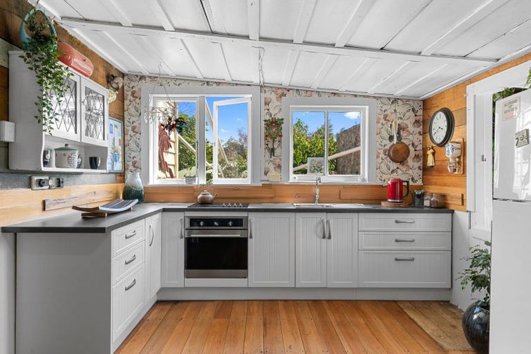 Photo of property in 6 Linley Crescent, Te Kopuru, 0391