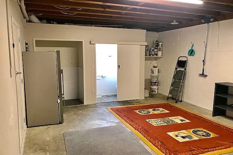 Photo of property in 1/1 Kaihu Street, Northcote, Auckland, 0627