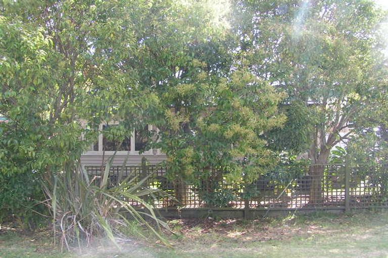 Photo of property in 16b Sulphur Beach Road, Northcote Point, Auckland, 0627