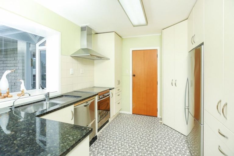 Photo of property in 30 Garden Heights Avenue, Glenview, Hamilton, 3206