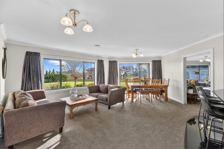 Photo of property in 44 Tutakarae Road, Kelvin Grove, Palmerston North, 4470