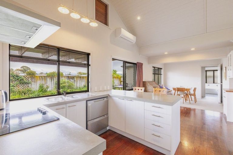 Photo of property in 14 Belgrove Place, Waipukurau, 4200