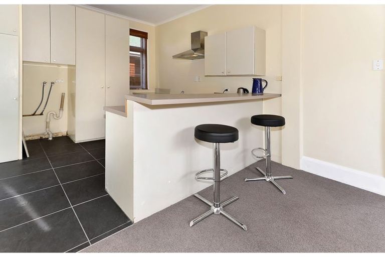 Photo of property in 16 Dover Street, St Albans, Christchurch, 8014