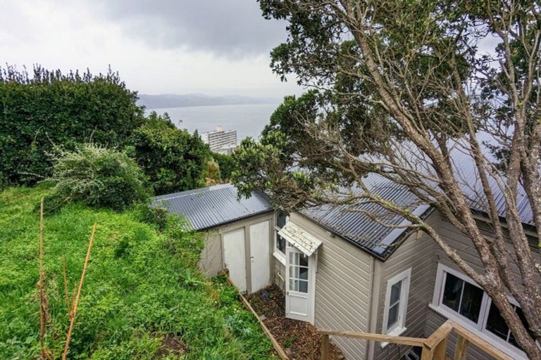 Photo of property in 38 Grafton Road, Roseneath, Wellington, 6011