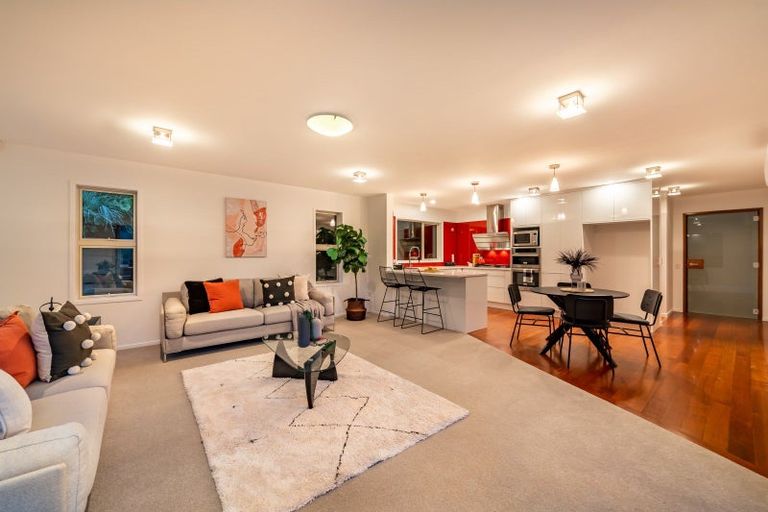 Photo of property in 74f Heretaunga Square, Silverstream, Upper Hutt, 5019