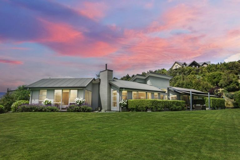 Photo of property in 26 Hardie Place, Albert Town, Wanaka, 9305