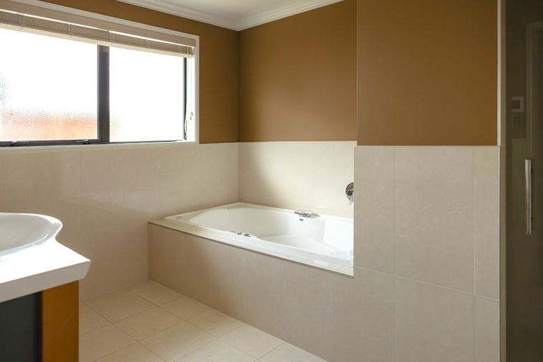 Photo of property in 6 Portofina Court, Papamoa Beach, Papamoa, 3118