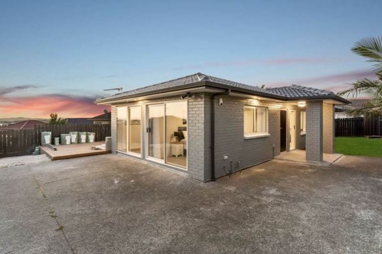 Photo of property in 53 Westerham Drive, Dannemora, Auckland, 2016