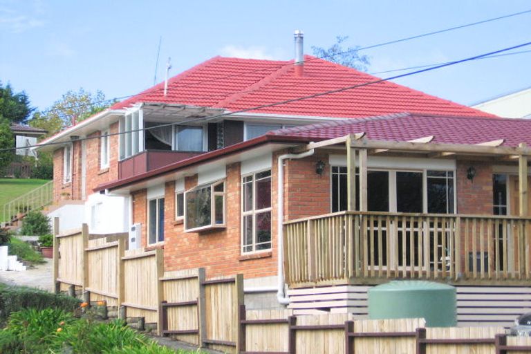 Photo of property in 10 Millbrook Road, Henderson, Auckland, 0612